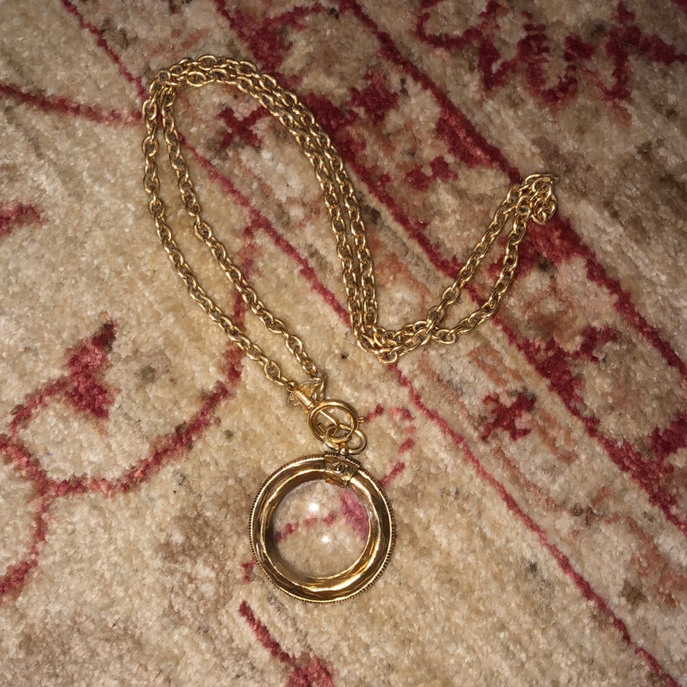 vintage Chanel magnifying glass chain